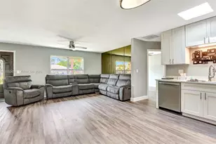 781 Little Pine Dr, Daytona, FL 32119 - Photo 2