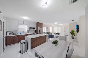1021 NE 3rd Ave, Fort Lauderdale, FL 33304 - Photo 10