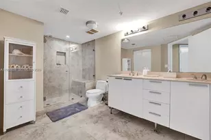 16699 Collins Ave, Sunny Isles Beach, FL 33160 - Photo 18