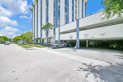 12550 Biscayne Blvd, North Miami, FL 33181 - Photo 44