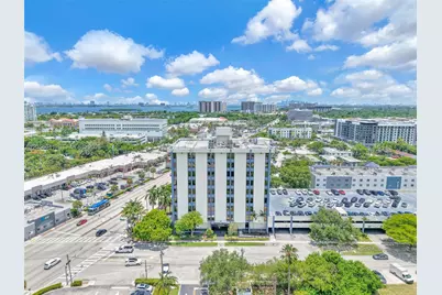12550 Biscayne Blvd, North Miami, FL 33181 - Photo 32