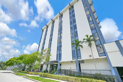 12550 Biscayne Blvd, North Miami, FL 33181 - Photo 42
