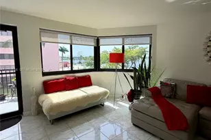 20850 San Simeon Way, Miami, FL 33179 - Photo 4