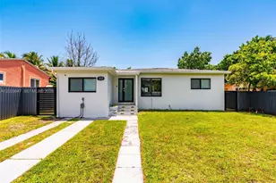 15725 NE 11th Ct, North Miami Beach, FL 33162 - Photo 1