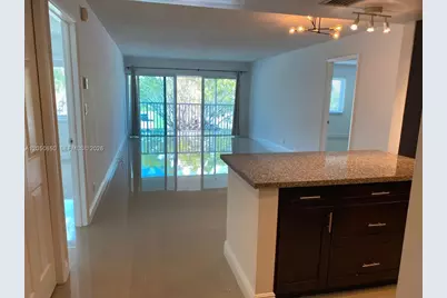 100 Lakeview Dr #316, Weston, FL 33326 - Photo 10
