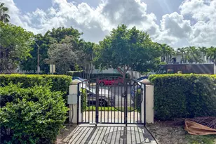 1027 Pennsylvania Ave, Miami Beach, FL 33139 - Photo 2