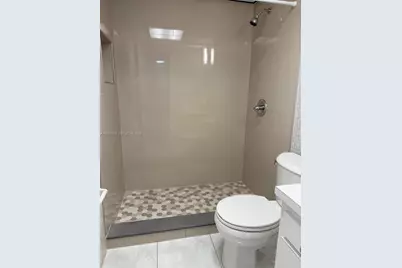 1855 W 60th St #346-B, Hialeah, FL 33012 - Photo 12