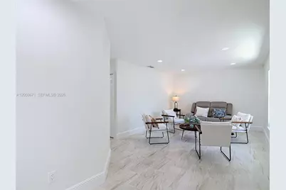 10813 Roundview Lane, Tampa, FL 33624 - Photo 12