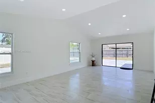 10813 Roundview Ln, Tampa, FL 33624 - Photo 18