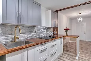 1450 NE 170th St, North Miami Beach, FL 33162 - Photo 14