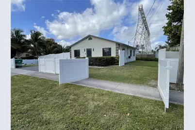 1370 NW 3rd St #., Dania Beach, FL 33004 - Photo 26
