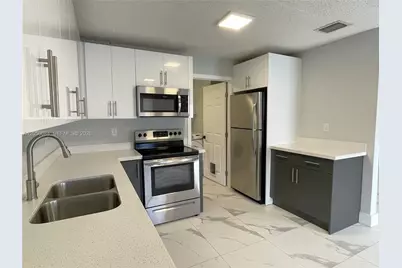 1370 NW 3rd St #., Dania Beach, FL 33004 - Photo 1