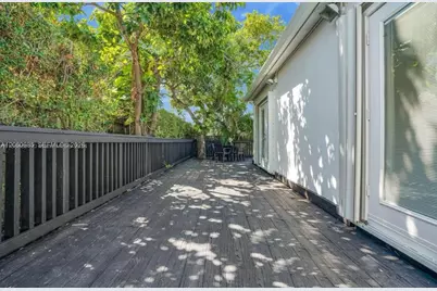 9264 Byron Ave, Surfside, FL 33154 - Photo 22