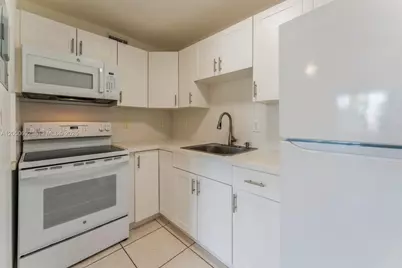 11005 SW 1st St #203, Sweetwater, FL 33174 - Photo 4