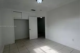 760 NE 131st St, North Miami, FL 33161 - Photo 8