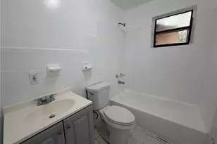 760 NE 131st St, North Miami, FL 33161 - Photo 10