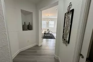 11601 NW 89th St, Doral, FL 33178 - Photo 8