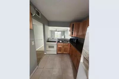 20800 NE 8th Ct #105-17, Miami, FL 33179 - Photo 6