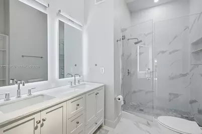 605 Leslie Dr, Hallandale Beach, FL 33009 - Photo 22