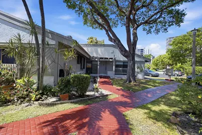 605 Leslie Dr, Hallandale Beach, FL 33009 - Photo 1