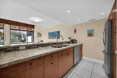 11290 NW 14th Ct, Pembroke Pines, FL 33026 - Photo 14