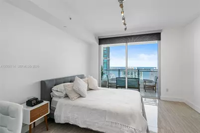 1080 Brickell Ave #4102, Miami, FL 33131 - Photo 20