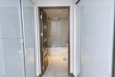 701 Brickell Key Blvd #1611, Miami, FL 33131 - Photo 14