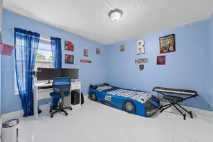 6195 W 18th Ave, Hialeah, FL 33012 - Photo 12