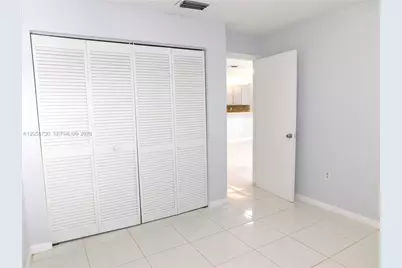 899 Crystal Lake Dr #899, Deerfield Beach, FL 33064 - Photo 12