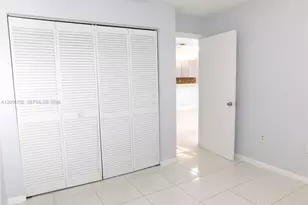 899 Crystal Lake Dr, Deerfield Beach, FL 33064 - Photo 12