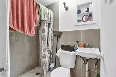 1052 NW 25th Ave, Miami, FL 33125 - Photo 42