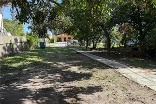 3555 SW 23rd St, Miami, FL 33145 - Photo 2
