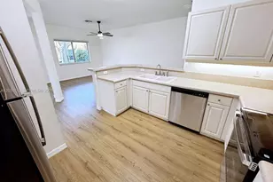 10341 SW 18th St, Miramar, FL 33025 - Photo 14