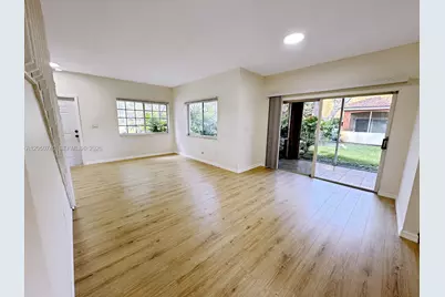10341 SW 18th St, Miramar, FL 33025 - Photo 6