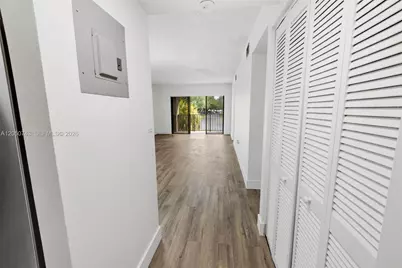 210 W Park Dr #205-2, Miami, FL 33172 - Photo 2