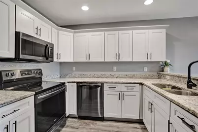 1363 Avon Ln, North Lauderdale, FL 33068 - Photo 16