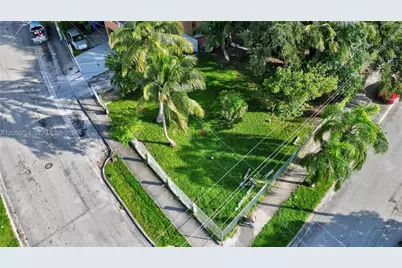 280 NW 33rd St, Miami, FL 33127 - Photo 2