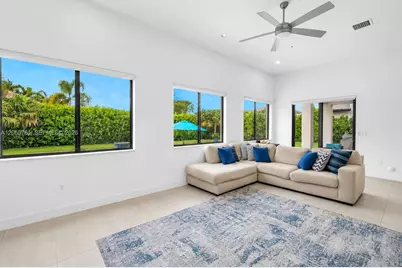 10702 SW 53rd St, Cooper City, FL 33328 - Photo 20