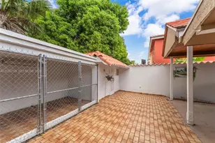 10873 NW 1st Ln, Miami, FL 33172 - Photo 26