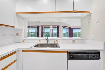 12701 SW 14th St #402J, Pembroke Pines, FL 33027 - Photo 14