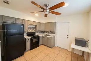2633 NW 9th Ave, Wilton Manors, FL 33311 - Photo 4