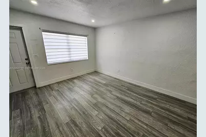 464 E 13 St #464, Hialeah, FL 33010 - Photo 2