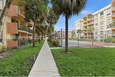 9360 Fontainebleau Blvd #212, Miami, FL 33172 - Photo 12