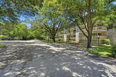 1205 Mariposa Ave #403, Coral Gables, FL 33146 - Photo 26