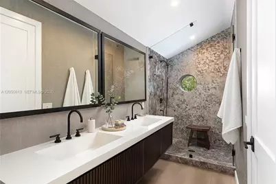 5401 Pine Tree Drive #5401, Miami Beach, FL 33140 - Photo 30