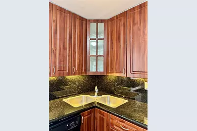 2780 NE 183rd St #2012, Aventura, FL 33160 - Photo 10