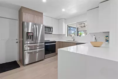 10626 SW 148th Ave Dr, Miami, FL 33196 - Photo 10