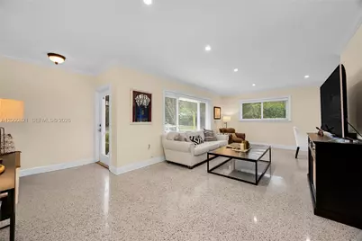 8141 SW 62nd Ct, Miami, FL 33143 - Photo 12