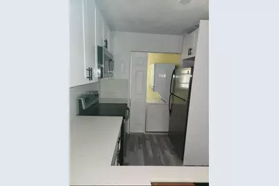 8000 Fairview Dr #301, Tamarac, FL 33321 - Photo 8