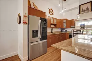 2404 NE 135th St, North Miami, FL 33181 - Photo 32